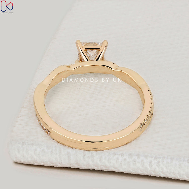 IGI Certified princess cut diamond ring design.
