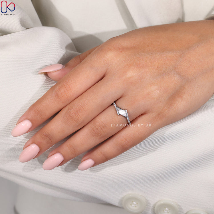 Matte finish wedding band set with round cut lab grown diamonds.
