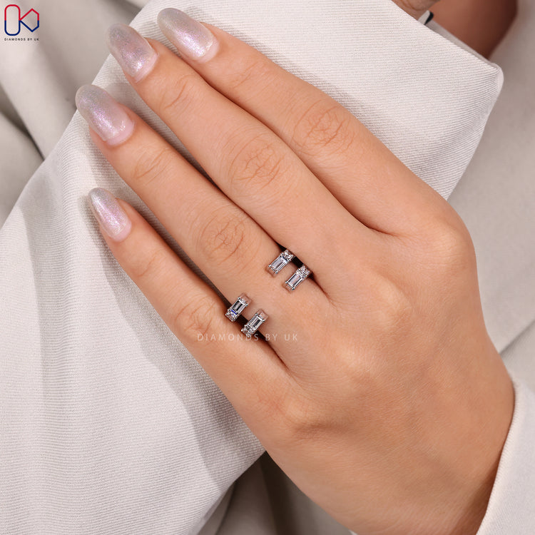 Diamondsbyuk band with wrap guard design.
