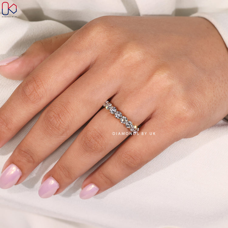 Handmade band with round diamonds.
