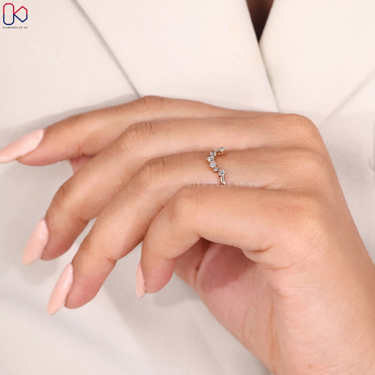 Shared prong wedding band with diamonds along the band.
