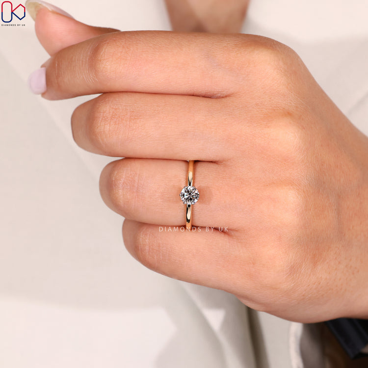 6 claw prong solitaire diamond ring
