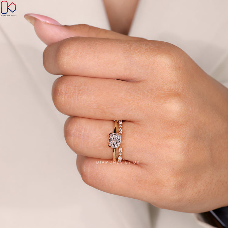 Cushion diamond ring with a clean and precise cut.
