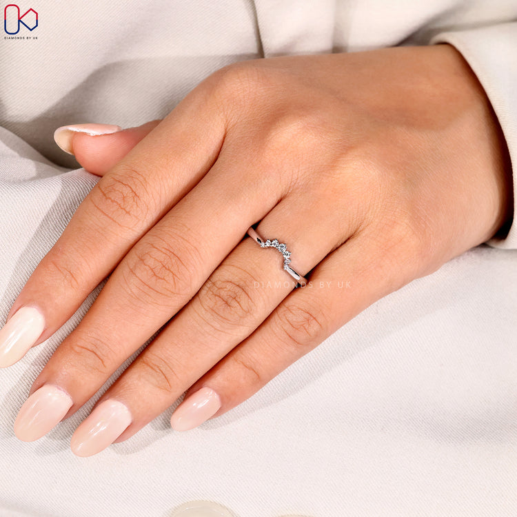 Buy wedding band in yellow gold.
