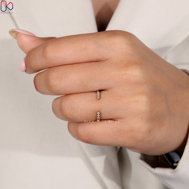 Buy diamond band in yellow gold with round cut lab grown stones.
