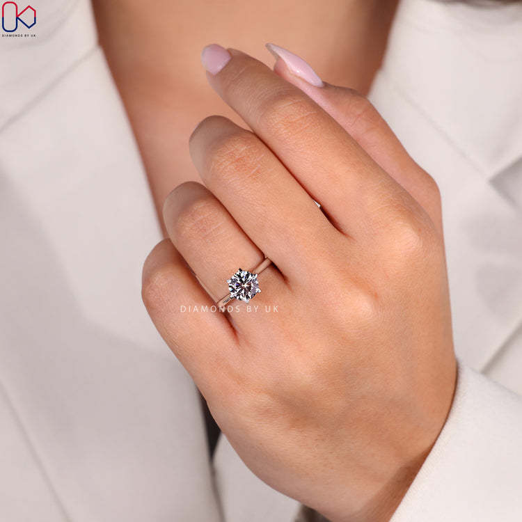 Bridge accent ring setting with intricate details.

