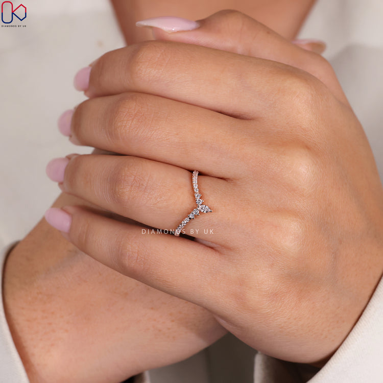 Buy wedding band with expert craftsmanship and quality.
