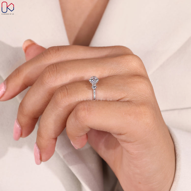 Buy three stone diamond engagement ring online.
