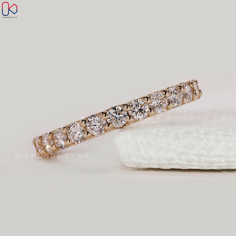 Buy wedding band in yellow gold.

