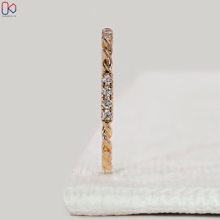 Handmade band with round diamonds.
