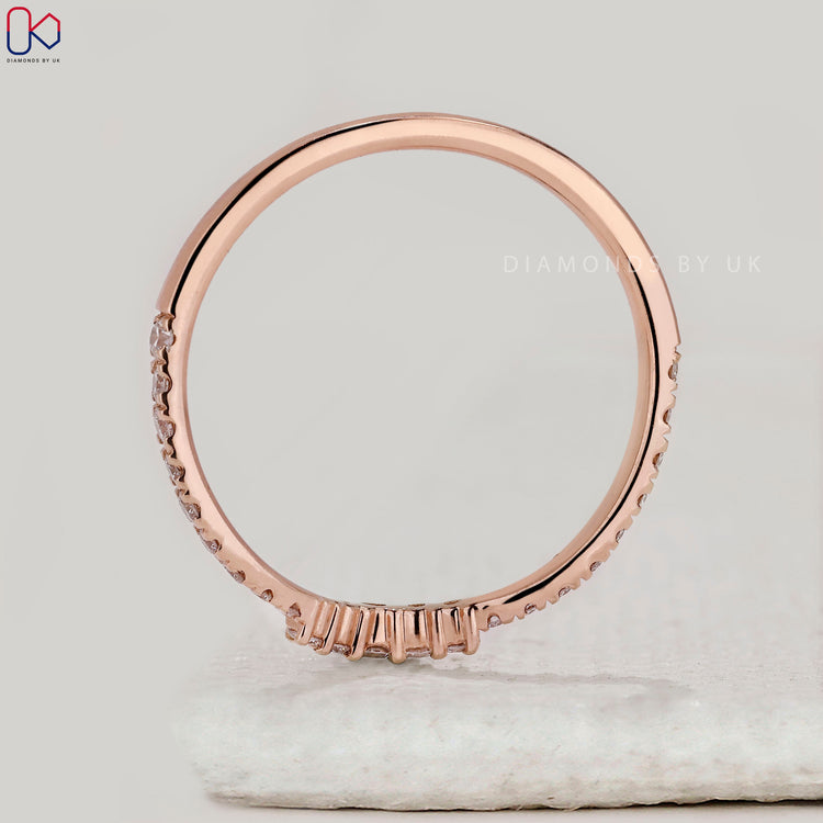 Handmade band with round diamonds.
