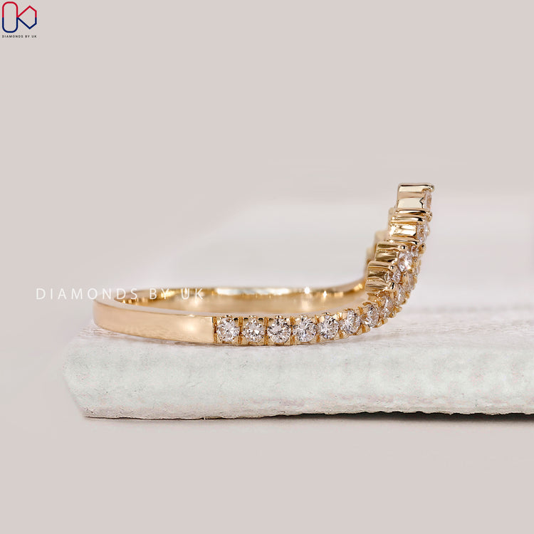 Handmade band as a chevron wedding band.
