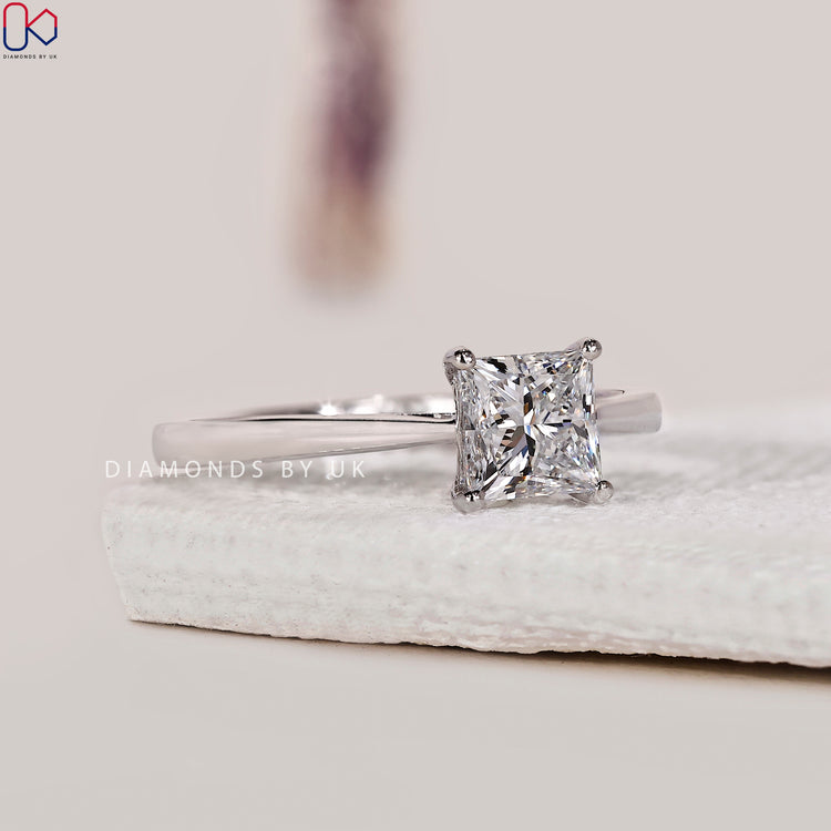 Simple engagement ring with diamond engagement ring.
