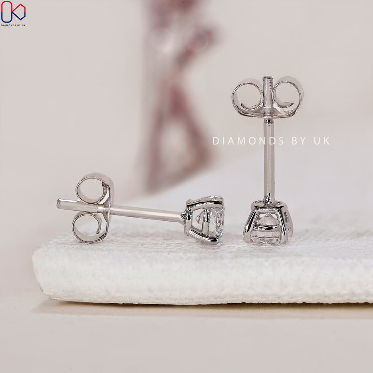 Beautiful handmade jewellery crafted for a unique touch.
