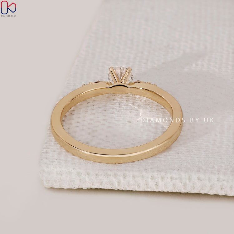 Lab grown diamond ring with tapered shank
