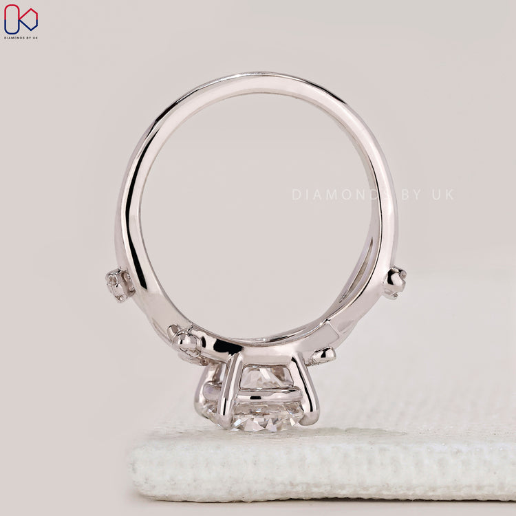 Lab grown round diamond engagement ring.
