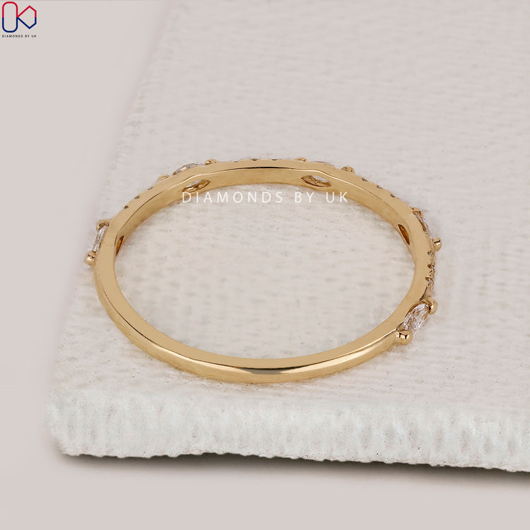 Diamondsbyuk band with buy diamond band.
