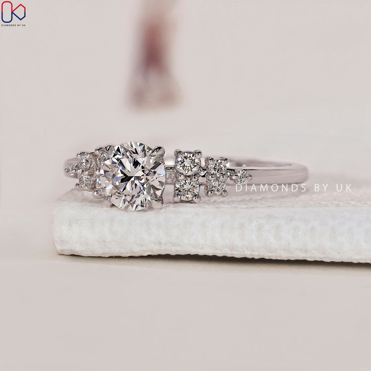 4 Prong Claw Setting for a sophisticated touch.
