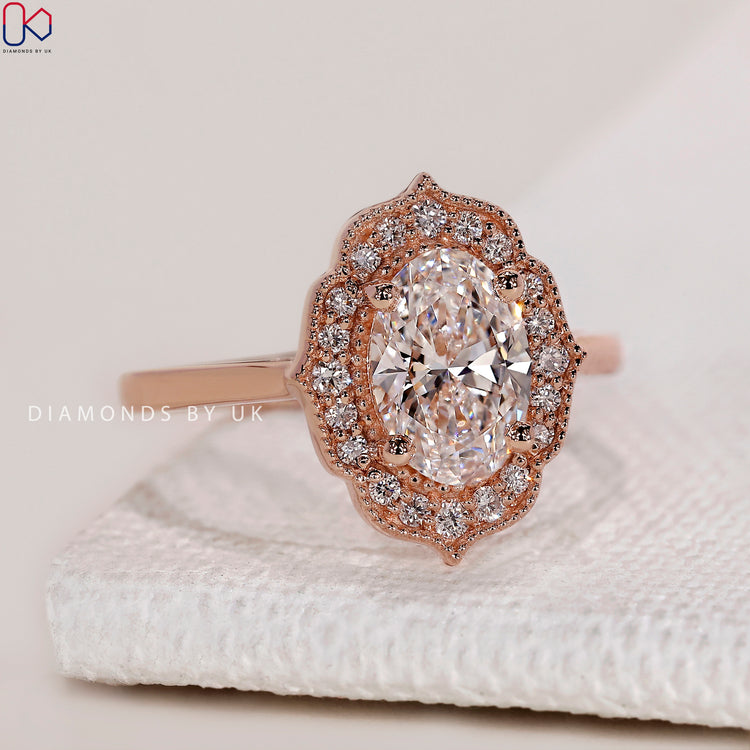 Elegant Cathedral Setting Oval Ring.
