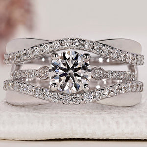 Round Cut Bridal Set in White Gold