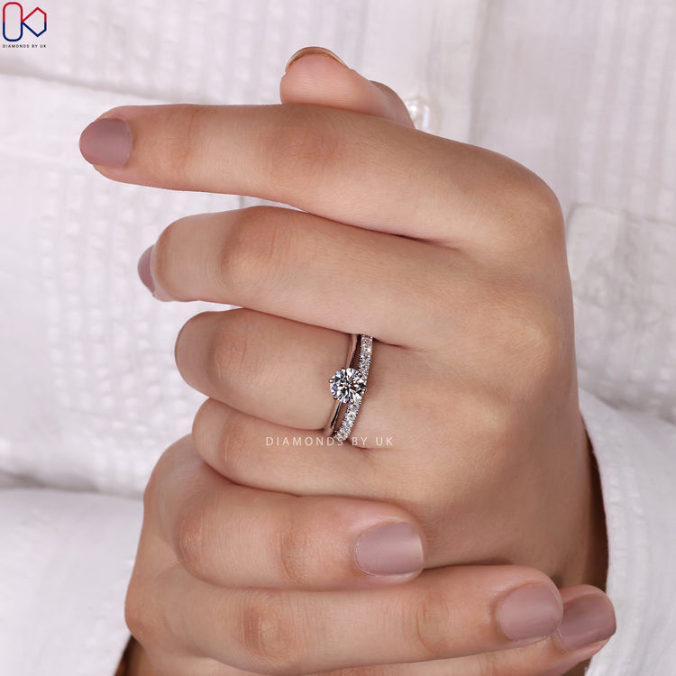 Bridal wedding ring sets UK with an IGI certified diamond.
