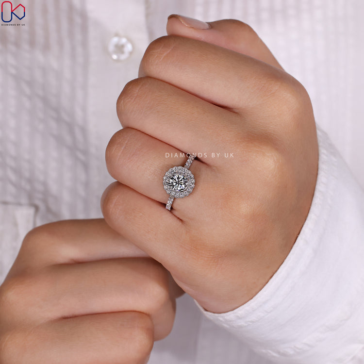 Pave Setting Diamond Engagement Ring in White Gold.
