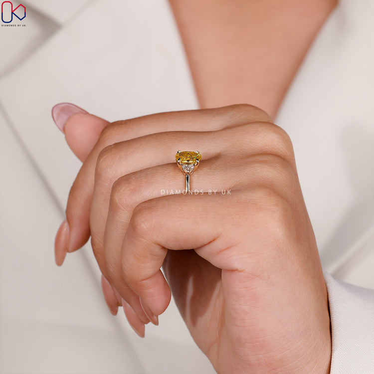 Beautiful Yellow Gold Ring crafted to perfection.
