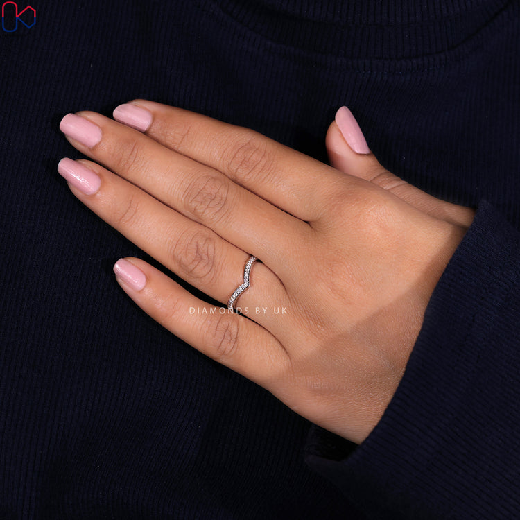 Handmade jewellery featuring exquisite craftsmanship and attention to detail.
