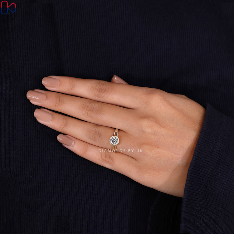 Diamondsbyuk Engagement Ring offering superior quality.