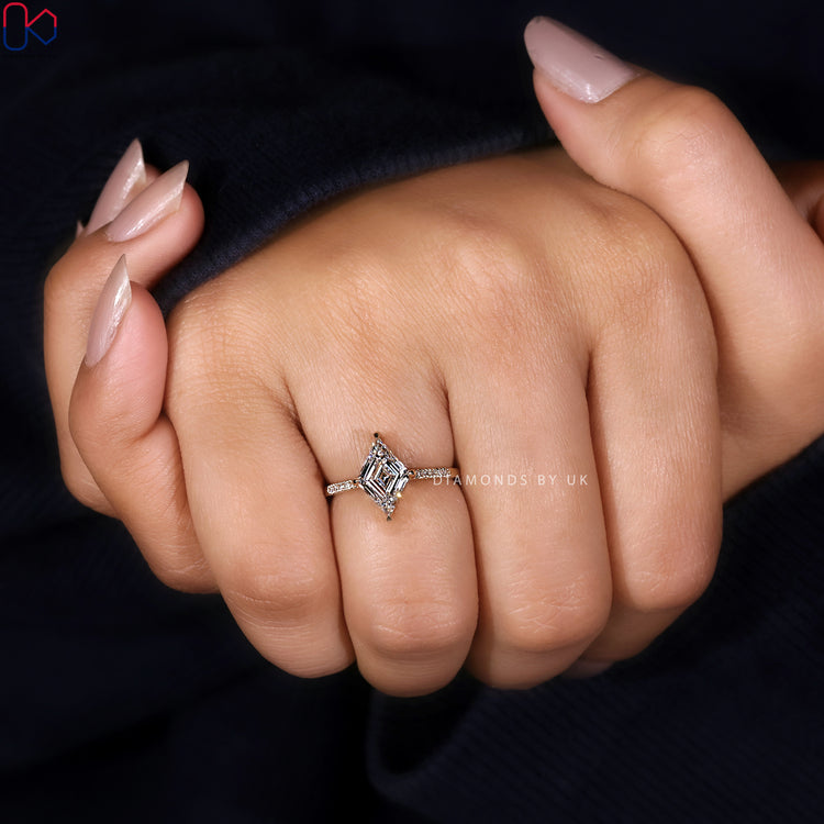 Compass prong setting for secure and stylish hold.
