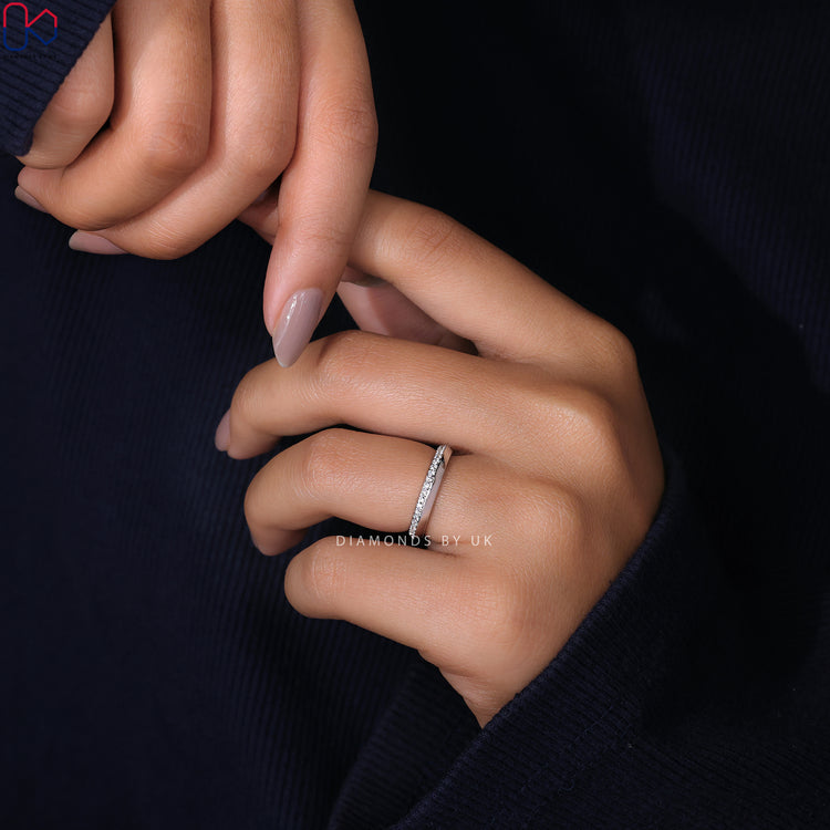 Sophisticated white gold wedding band with a polished finish.
