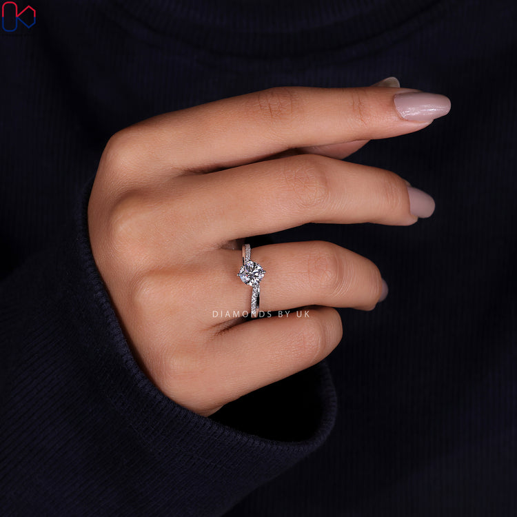 IGI certified diamonds, ensuring exceptional quality in every ring.