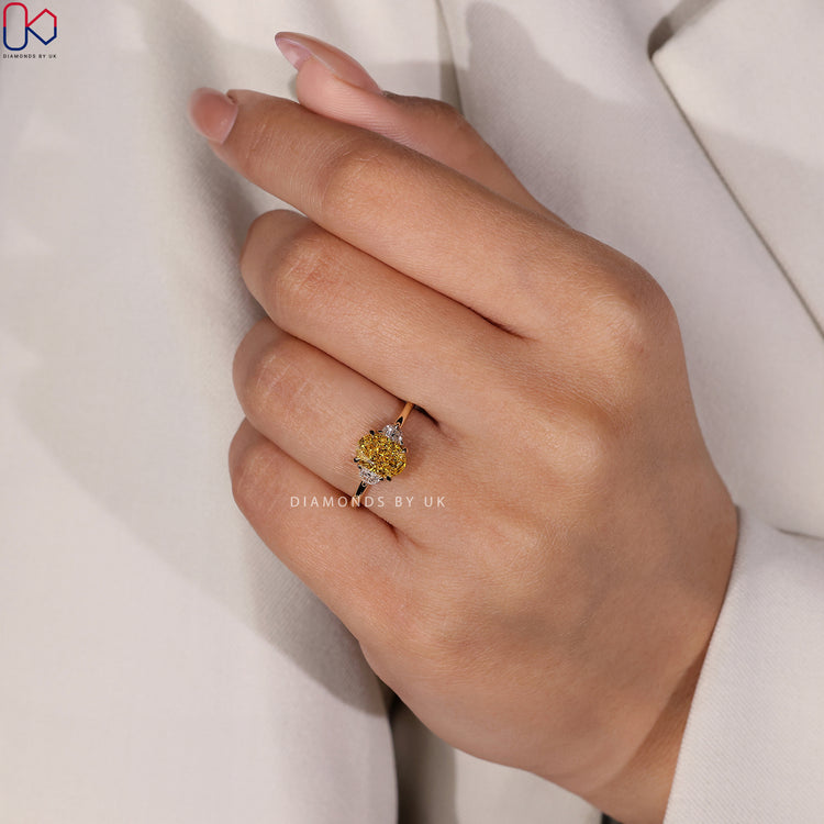 IGI Certified diamond ensuring quality and brilliance.

