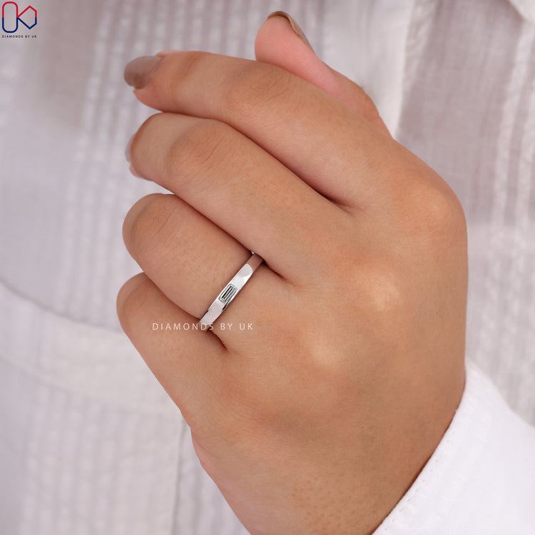Lab Grown Diamond wedding band combining beauty and eco-friendly sourcing.
