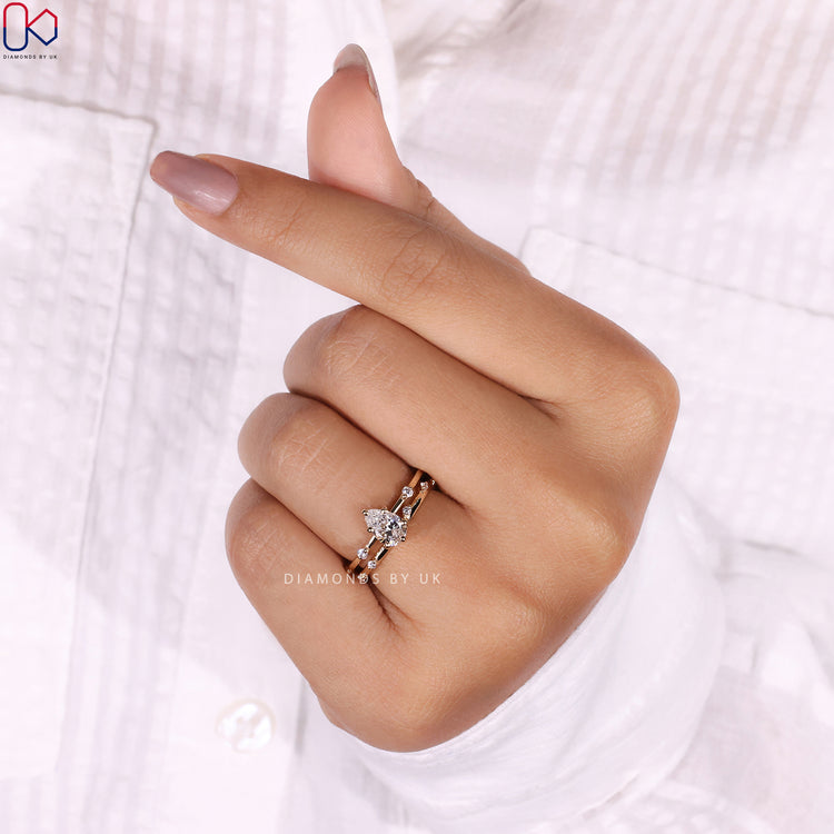 DiamondsbyUK bridal set featuring IGI certified diamonds.
