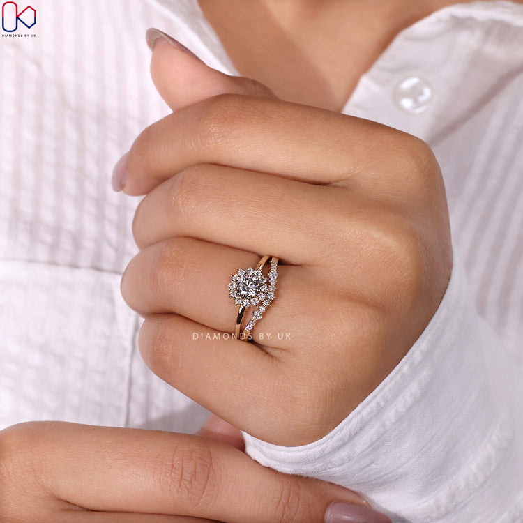Bridal ring sets UK featuring igi certified lab grown diamond.
