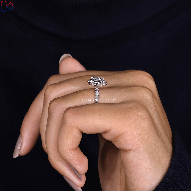 Customize ring and pave setting engagement ring.
