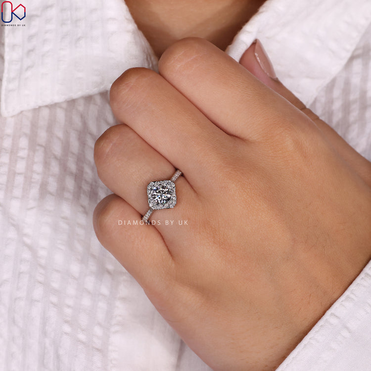 Diamondsbyuk Engagement Ring for a special moment.
