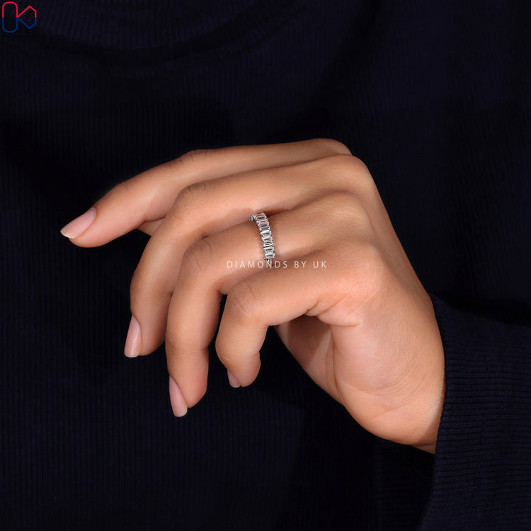 Classic White Gold Wedding Band​ with a polished finish and stunning appeal.