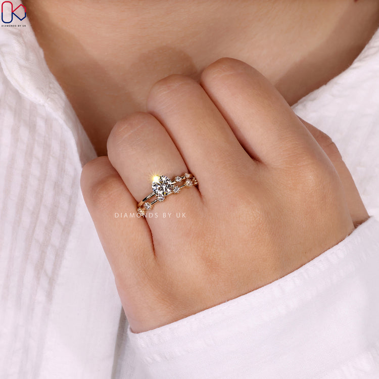 Bridal set ring featuring IGI certified lab-grown diamonds.
