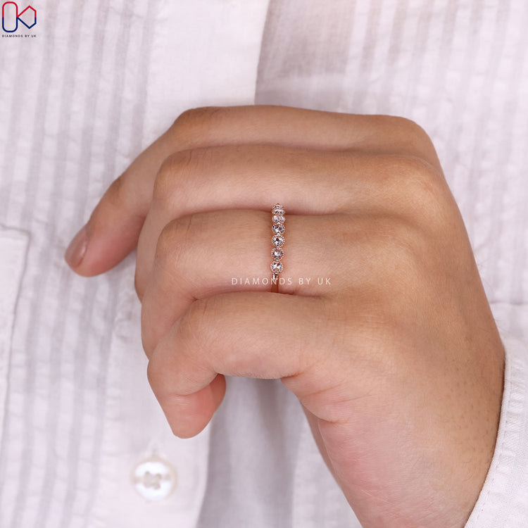 Shop to buy wedding band that blends quality and timeless design effortlessly.