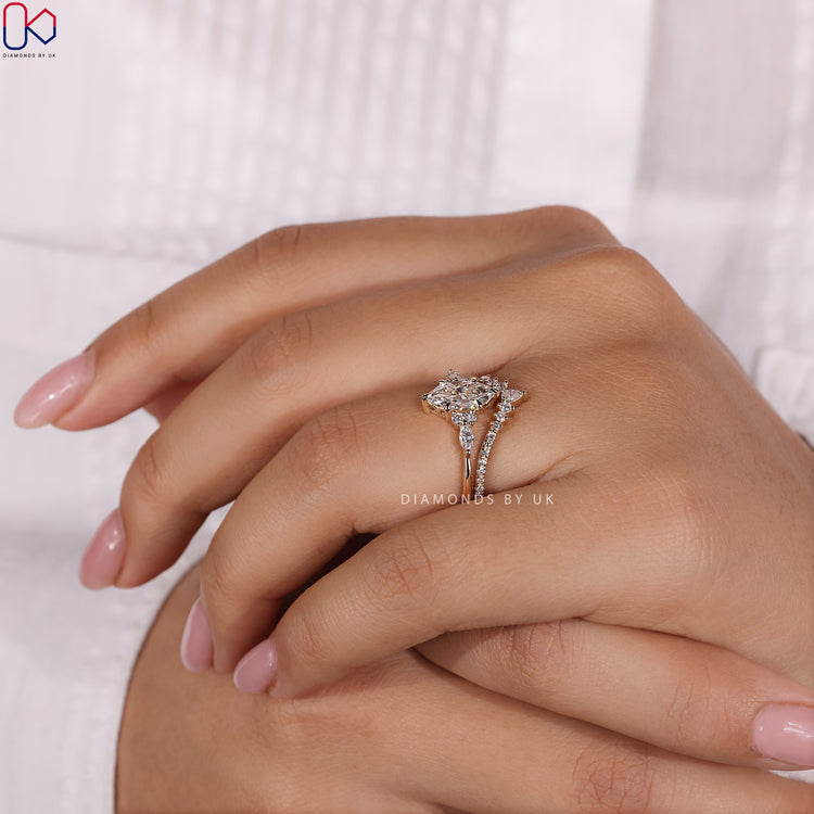 6 prong claw setting securing the marquise diamond beautifully.
