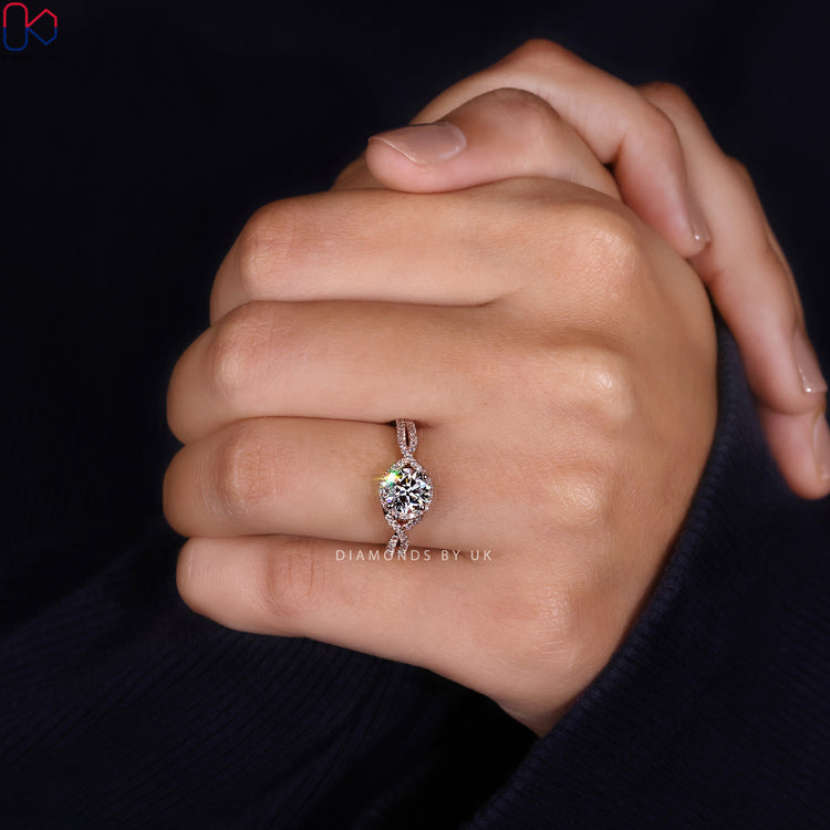 Handmade jewellery ring in rose gold with prong setting.
