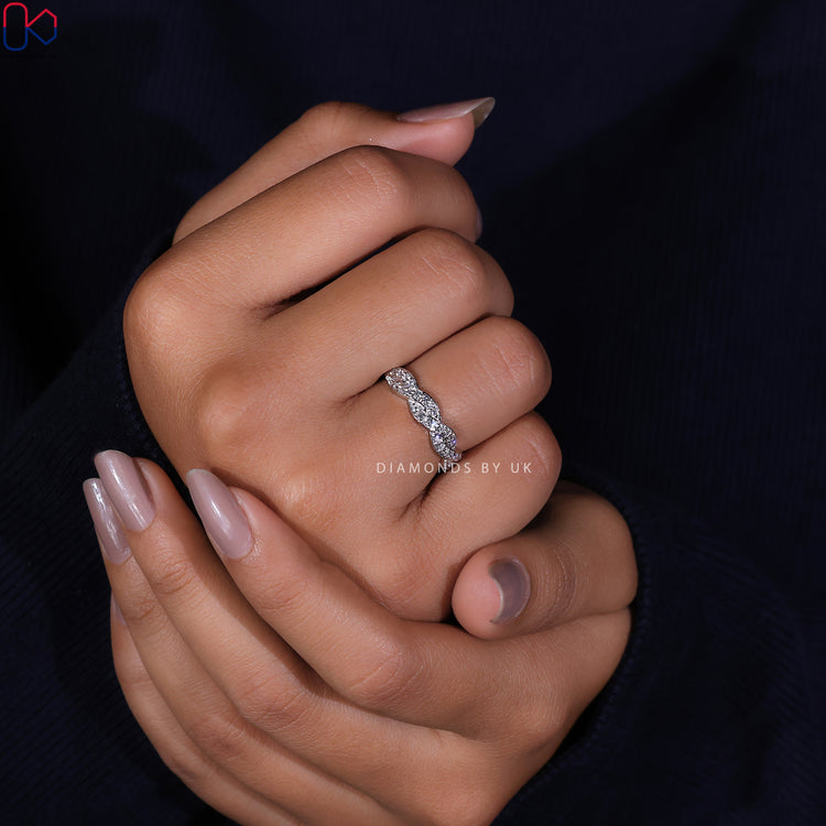Minimalist wedding band crafted for simplicity and refined elegance.
