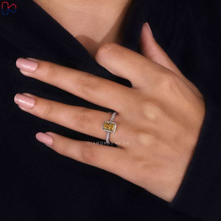 Buy yellow diamond engagement ring online.
