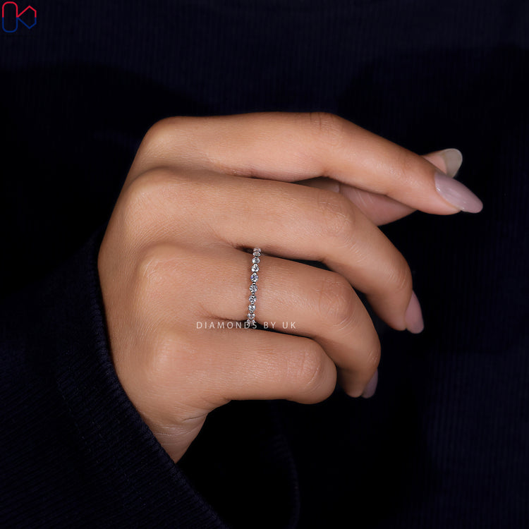 Diamondsbyuk band featuring a sophisticated and elegant design.
