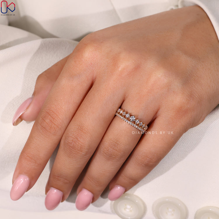 A double row wedding band crafted in white gold, highlighting IGI certified diamonds.