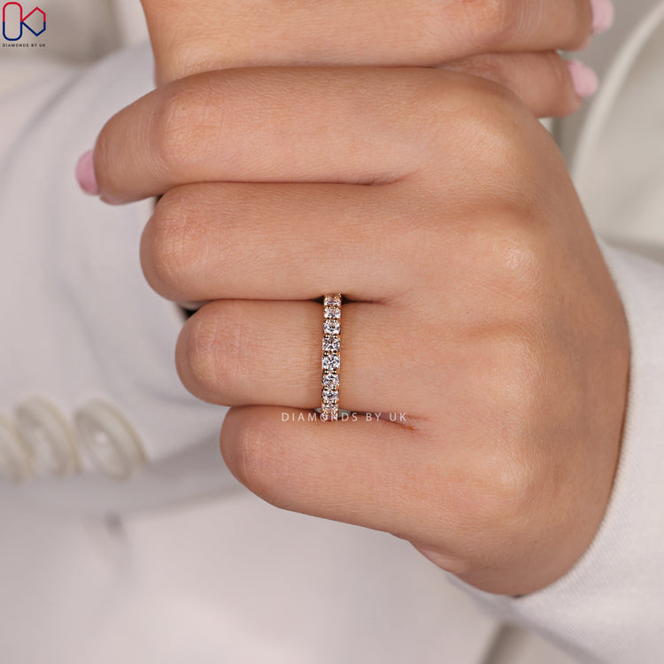 Round diamond wedding band with stunning brilliance.
