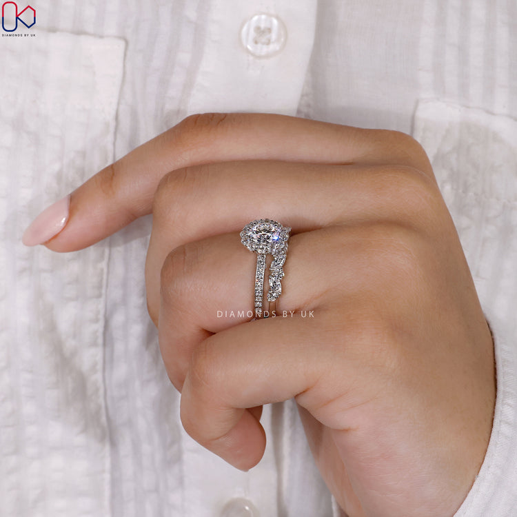 Dazzling diamond wedding band with engagement ring designed for a perfect bridal look.
