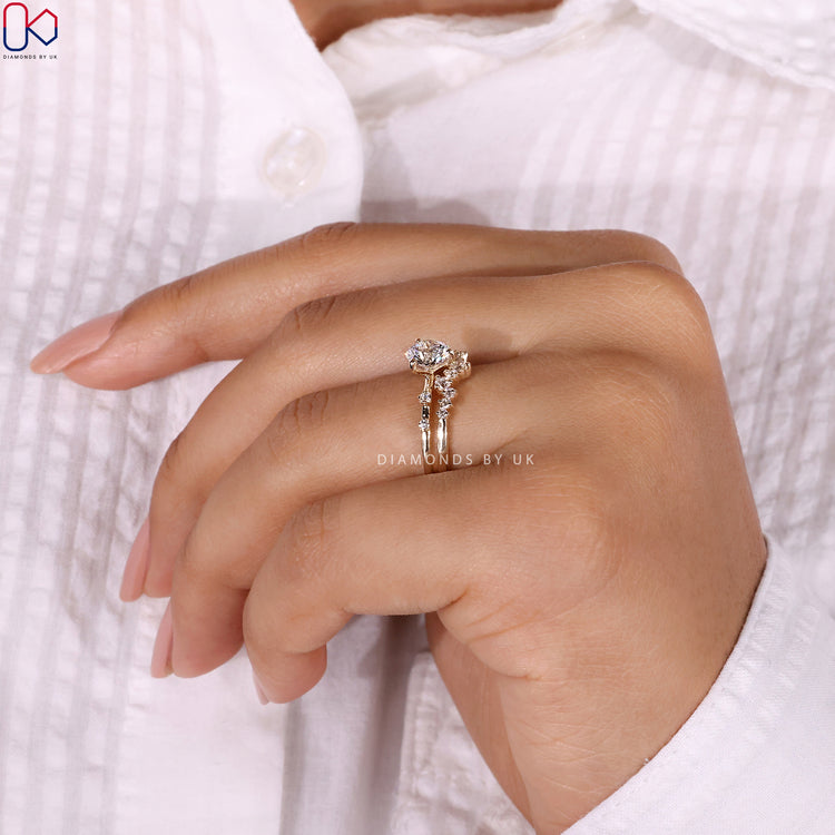 Half eternity band with shimmering diamonds for timeless style.
